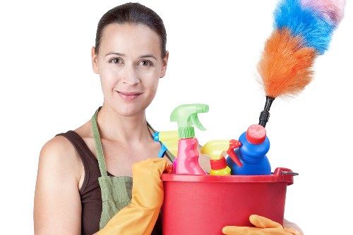 Professional end of tenancy cleaning in a bright rented home
